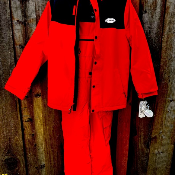 Volcom ski bib and jacket - Picture 1 of 5